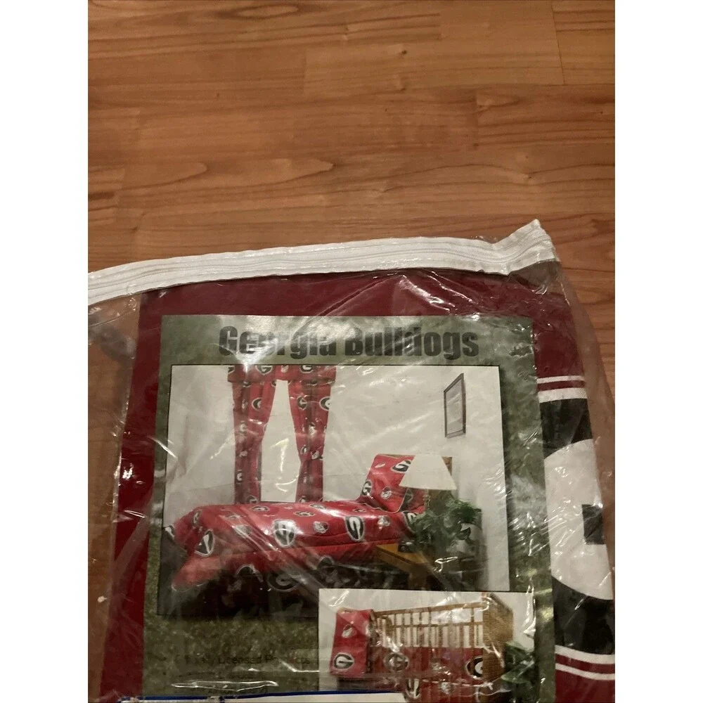 Georgia Bulldogs Futon Cover - Full Size Fits 6 and 8 inch mats
